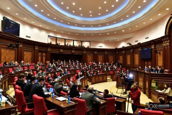 Ուղիղ. ԱԺ-ն շարունակում է աշխատանքը. օրակարգում է նաև Վճռաբեկ դատարանի դատավորի թեկնածուի ընտրության հարցը