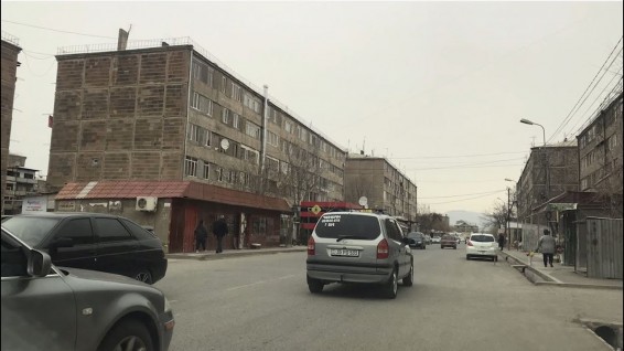 Երկու ընկեր սեղանի շուրջ մի քանի բաժակ խմելուց հետո, վիճել էին, որն ավարտվել էր դանակահարությամբ
