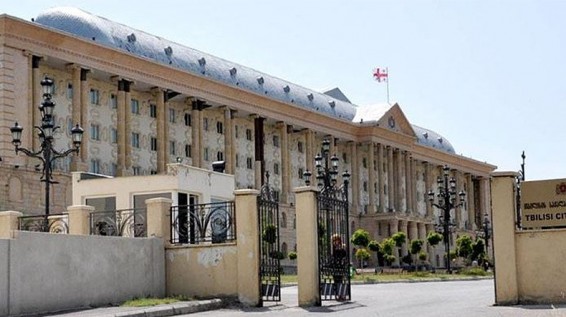 Վրացական դատարանը որոշում է կայացրել գրավի դիմաց ազատ արձակել ընդդիմադիր կուսակցության ղեկավարին