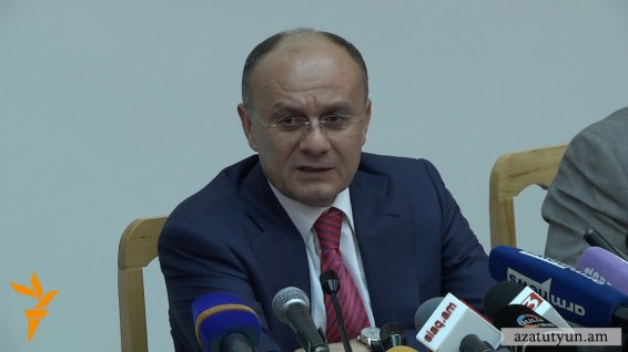 Ինչո՞ւ «ՀԺ»-ի գլխավոր խմբագիր Աննա Հակոբյանը «գերագույն հրամանատար» Նիկոլ Փաշինյանին չի տալիս այն հարցերը, որոնք ժամանակին տվել է ՊՆ Սեյրան Օհանյանին