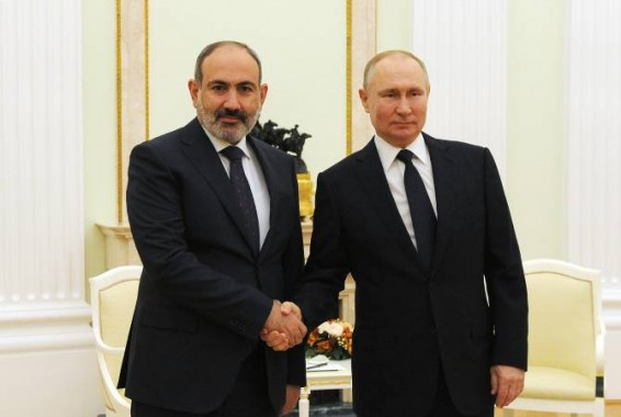 Никол Пашинян провел телефонный разговор с Владимиром Путиным