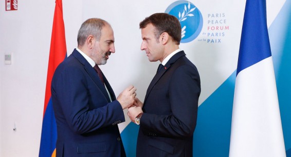 Армянский народ может рассчитывать на поддержку Франции - Макрон поздравил Пашиняна
