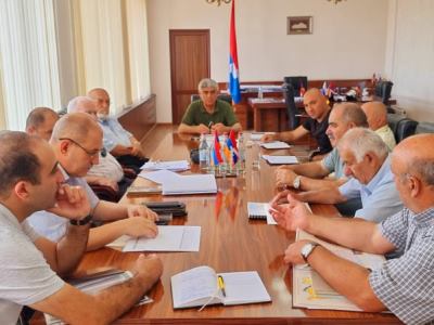 На совещании Совета безопасности Арцаха обсудили вопрос поставки питьевой воды в республику