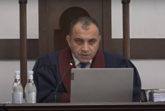 КС снова отклонил ходатайство Товмасяна о вызове президента в суд в качестве свидетеля