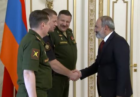 Никол Пашинян принял заместителя начальника Генерального штаба Вооруженных сил РФ