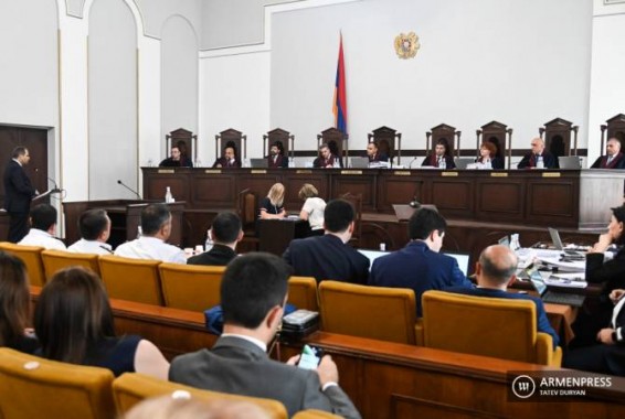 Конституционный суд оставил в силе решение ЦИК по результатам выборов