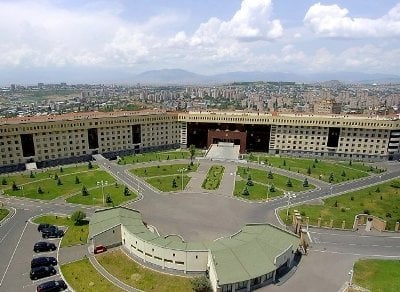 «Иравунк»: В Минобороны Армении ожидаются серьезные изменения