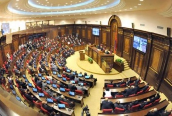 ԱԺ-ում ՀԱԿ-ը և ԲՀԿ-ն պնդեցին՝ սխալ է լրջագույն նախագծեր քննարկել այն պահին, երբ պատգամավորները զբաղված են ՏԻՄ քարոզարշավով
