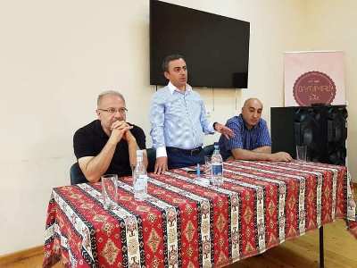 Հատուկ քննարկման առարկա դարձավ նաև Գյումրիում սպասվելիք ՏԻՄ ընտրություններին մասնակցության խնդիրը. Իշխան Սաղաթելյան