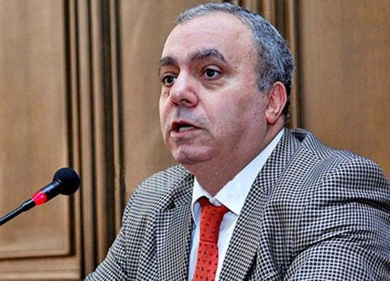 Ինձ մի շաբաթով ձեզ մոտ գոնե վարչության պետ նշանակեք, որպեսզի թվերը հաշվեմ. Հրանտ Բագրատյանը՝ ՊԵԿ պաշտոնյային