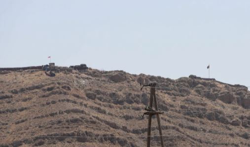 ВС Азербайджана обстреляли село Ерасх и позиции армянской армии – Минобороны