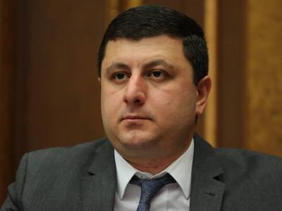 Депутат: даю начальнику ГШ два дня, советую не выводить меня из себя