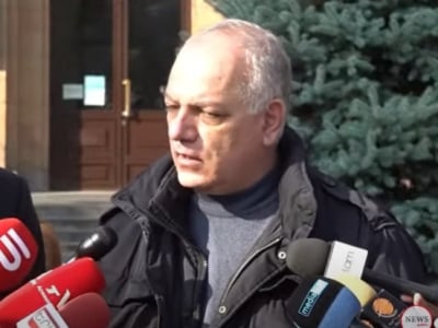 Ասում են՝ խուճապի եք մատնում ժողովրդին. պատգամավորի գործը միայն նստել եւ բարբաջելը չէ. Վազգեն Պետրոսյան