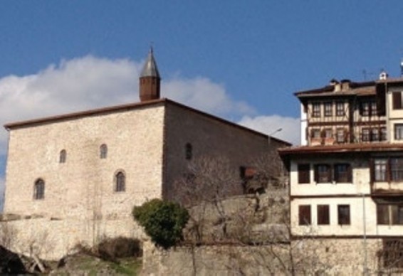 Թուրքիայում մզկիթը փակած ու արձակուրդի գնացած հոգևորականին հարցաքննության են կանչել