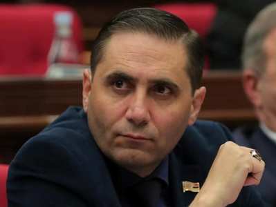Մարդրկ ներքուտ զգում են, որ իրենց իրականում պարզապես «գժի» տեղ են դրել. Արման Աբովյան