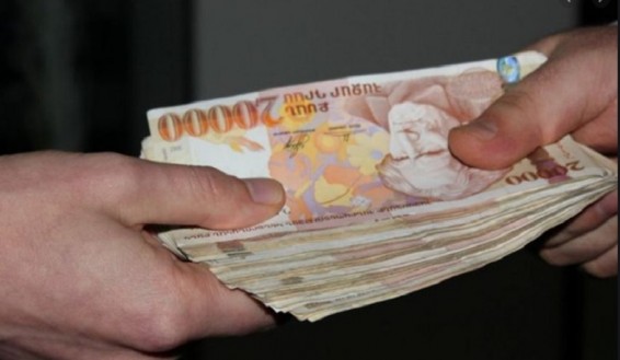Ընտրակաշառք տալու և ստանալու դեպքերի առթիվ հարուցվել է երկու քրեական գործ. նույն փաստերով քննված ևս մեկ քրեական գործի նախաքննությունն ավարտվել է