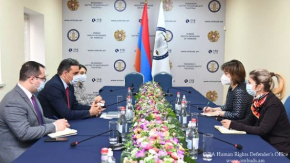 Татоян и представитель ПРООН обсудили факты нарушения прав жителей армянского приграничья