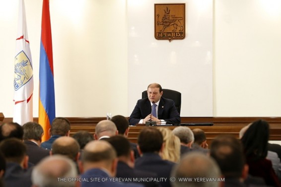 Քաղաքապետը հանձնարարել է շարունակել տնտեսվարողների կողմից պարտադիր բարեկարգման նորմերի պահպանման գործընթացը