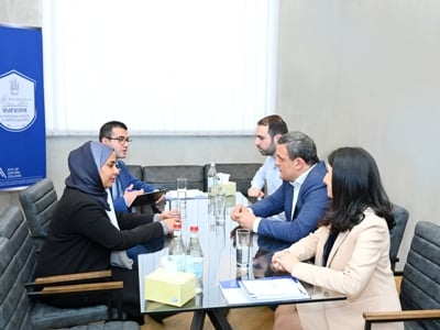Հայաստանում ԱՄԷ դեսպանության գործերի հավատարմատար Ահլամ Ռաշիդ ալ Սալամին այցելել է «Երեմյան Ակադեմիա»