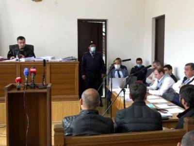 Փաշինյանի նվերը՝ Առուշ Առուշանյանի դատավորին. Մայրը դարձել է դպրոցի տնօրեն