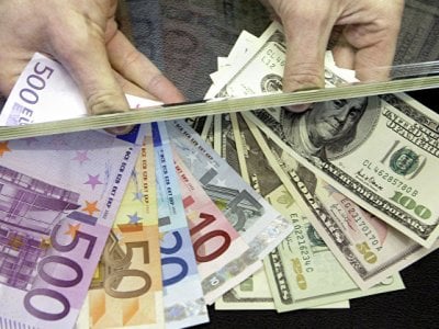 Դոլարի փոխարժեքն աճել է ավելի քան 3,5 դրամով. եվրոն թանկացել է 5 դրամով