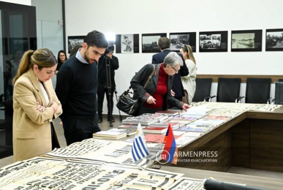 Армянская община Уругвая передала в дар Музею-институту Геноцида армян ценные материалы о Геноциде армян