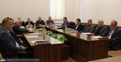 Արցախի ԱԺ նախագահ Արթուր Թովմասյանը հրավիրել է աշխատանքային խորհրդակցություն