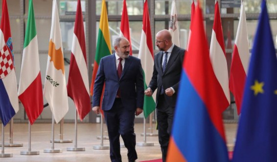 Նիկոլ Փաշինյանը Շառլ Միշելին ներկայացրել է ԼՂ-ի շուրջ ստեղծված իրավիճակը, հումանիտար խնդիրներն ու ընդգծել դրանց լուծման անհրաժեշտությունը
