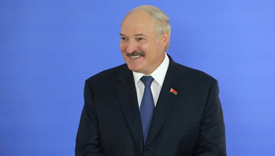 Лукашенко обещает России поддержку армии на западном направлении