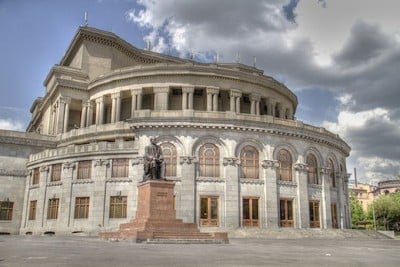 «Փաստ». Ինչո՞ւ են խտրականություն դնում օպերայի և բալետի ազգային ակադեմիական թատրոնում