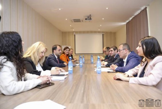 Հայաստանի եւ Հունաստանի պատգամավորները Ծաղկաձորում քննարկել են երկուստեք հետաքրքրություն ներկայացնող հարցեր