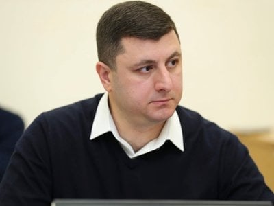 Օնիկ Գասպարյանը եւ պաշտոնաթող մյուս զինվորականները պետք է խոսեն, գոնե իրենք իրենց պաշտպանելու համար. Տիգրան Աբրահամյան