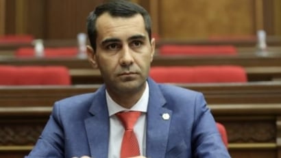 Գեղարքունիքի մարզպետի «արկածները» Վարդավառի օրը․ նա ոչ սթափ, Mercedes-ով ավտովթարների պատճառ է դարձել