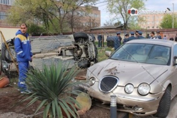 Երևանում խոշոր ավտովթար է տեղի ունեցել