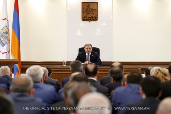 Հանձնարարվել է ներկայացնել առաջարկներ «Վերնիսաժում» իրականացվող առևտրի կանոնակարգման վերաբերյալ