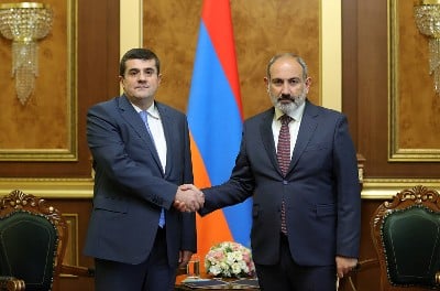 «Ժողովուրդ». Մի քանի օր շարունակ Փաշինյանը կտրականապես հրաժարվել է հանդիպել Արցախի պատվիրակության ներկայացուցիչներին