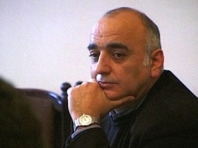 «Ժողովուրդ». Վանո Սիրադեղյանի մահվան մեկ տարվա հիշատակի արարողությունը՝ նեղ շրջանակով. ՀԱԿ-ից ոչ ոք ներկա չի եղել