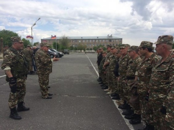 Photo. Առաջին գիծ մեկնեց ոստիկանների հերթական խումբը