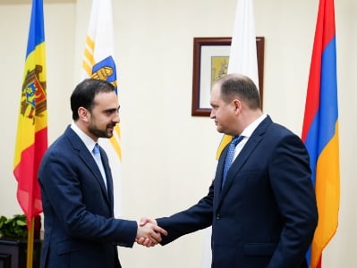 Քիշնեւի քաղաքապետի գլխավորած պատվիրակությունն այցելել է Ծիծեռնակաբերդի հուշահամալիր