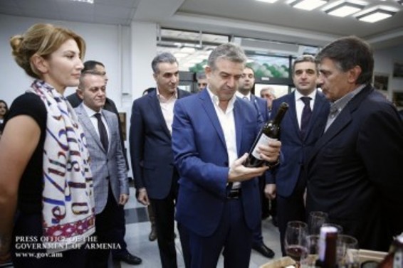 Գնդակը` մասնավորի կիսադաշտում