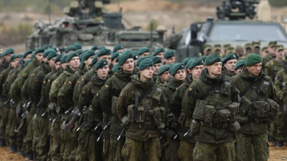 Эксперты: страны Балтии утроят военные расходы к 2018 году