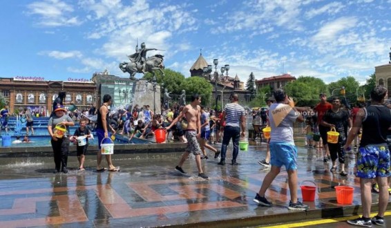 Гюмри приглашает на Всеармянский Вардавар