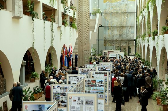 Երևանի քաղաքապետարանի ճեմասրահում բացվել է Ճարտարապետության և շինարարության Հայաստանի ազգային համալսարանի 95-ամյակին նվիրված ցուցահանդես