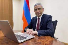 «Ժողովուրդ». Հարուստ կենսագրական տվյալներ ունեցող փոխնախարարը բնակարաններ է գնել