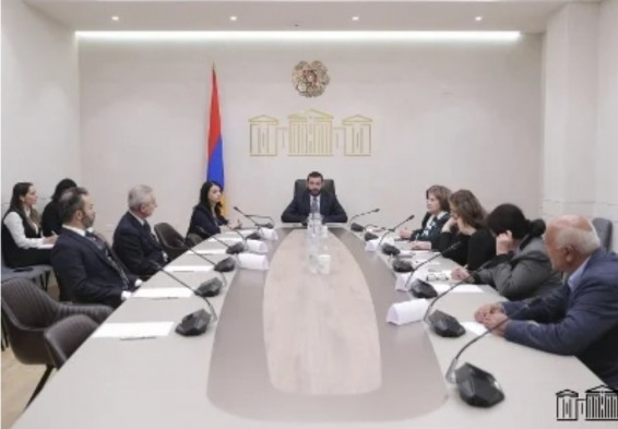 Քննարկվել են ԼՂ-ից բռնի տեղահանված հայերի աջակցության վերաբերյալ ԵՄ պատվիրակությանը ներկայացվող առաջարկները