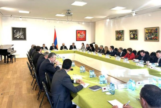 Արարատ Միրզոյանն ու տարբեր երկրներում հավատարմագրված ՀՀ դեսպանները քննարկել են Հարավային Կովկասի իրավիճակը