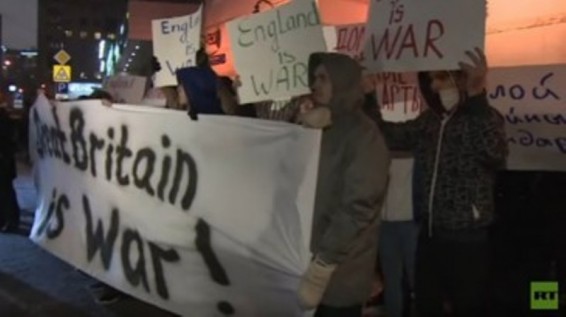 Բողոքի ցույց Մոսկվայում ընդդեմ Միջին Արևելքում Բրիտանիայի միջամտությունների