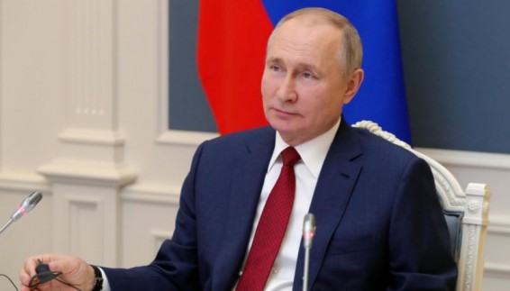 Путин поздравил россиян с Днём Победы
