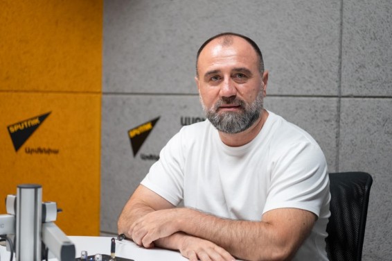 Աննայի ու Նիկոլի «լաբառոշությունները» պատահական չեն. Ռուբեն Մխիթարյան
