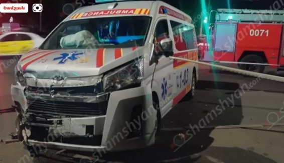 Բախվել են շտապօգնության «Toyota»-ն ու «Opel»-ը